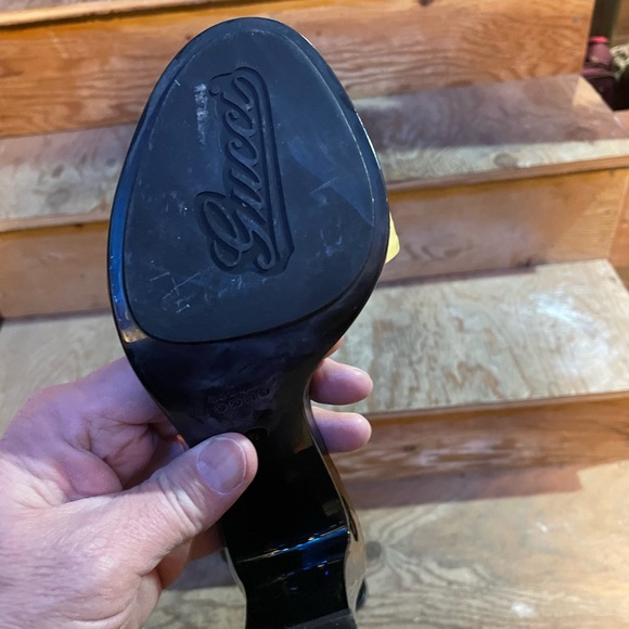 Gucci size 8 1/2 black high heels lightly used - Picture 2 of 6